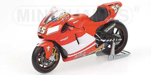 DUCATI DESMOSEDICI – LORIS CAPIROSSI – TEAM MARLBORO DUCATI – MOTOGP 2004 1:12 model