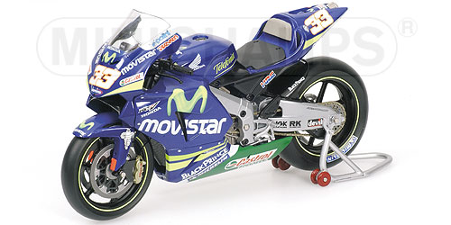 HONDA RC211V – MARCO MELANDRI – TEAM TELEFONICA MOVISTAR HONDA – MOTOGP 2005 1:12 model
