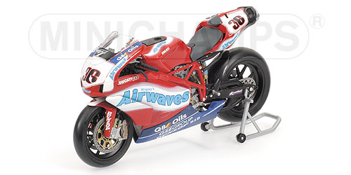 DUCATI 999 F04 – GREGORIO LAVILLA – TEAM AIRWAVES DUCATI – BRITISH SUPERBIKE 2005 1:12 model