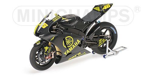 YAMAHA YZR-M1 – VALENTINO ROSSI – MOTOGP TEST SEPANG – 2007 L.E. 1007 pcs. 1:12 model