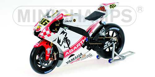 YAMAHA YZR-M1 – VALENTINO ROSSI – TEAM FIAT YAMAHA – MOTOGP 2007 PHILIP ISLAND L.E. 10999 pcs. 1:12 model
