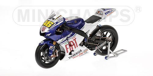 YAMAHA YZR-M1 – VALENTINO ROSSI – TEAM FIAT YAMAHA – MOTOGP 2008 1:12 model