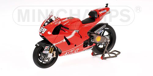 DUCATI DESMOSEDICI GP9 – NICKY HAYDEN – TEAM MARLBORO DUCATI – MOTOGP 2009 1:12 model