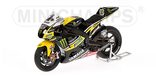 YAMAHA YZR-M1 – COLIN EDWARDS – TEAM TECH-3-YAMAHA – MOTOGP 2009 1:12 model