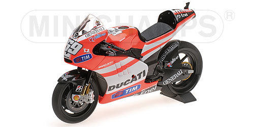 DUCATI DESMOSEDICI GP 11.2 – NICKY HAYDEN – MOTOGP 2011 1:12 model