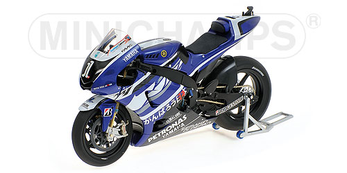 YAMAHA YZR-M1 – JORGE LORENZO – MOTOGP 2011 L.E. 900 pcs. 1:12 model