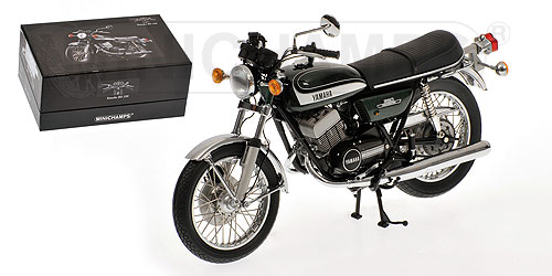 YAMAHA RD 350 – 1973 – GREEN METALLIC 1:12 model