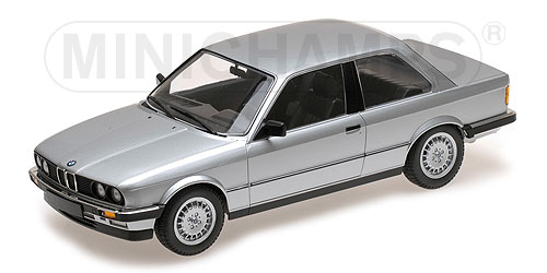 BMW 323I (E30) – 1982 – SILVER L.E. 702 pcs. 1:18 model