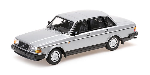 VOLVO 240 GL – 1986 – SILVER 1:18 model