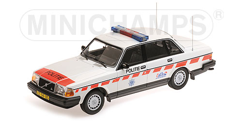VOLVO 240 GL – 1986 – ‘POLITIE NETHERLANDS’ 1:18 model