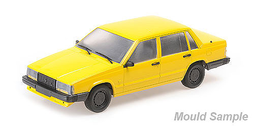 VOLVO 740 GL – 1986 – GOLD 1:18 model