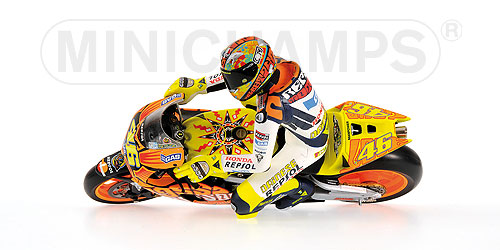 FIGURINE – VALENTINO ROSSI – WORLD CHAMPION MOTOGP VALENCIA 2003 L.E. 3996 pcs. 1:12 model