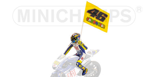 FIGURINE – VALENTINO ROSSI – MOTOGP 2009 – MISANO WITH FLAG L.E. 999 pcs. 1:12 model