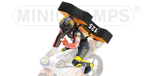FIGURINE – VALENTINO ROSSI – 1ST WORLD CHAMPIONSHIP GP 125 BRNO – 1997 L.E. 1999 pcs. 1:12 model