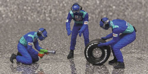 SAUBER REAR TYRE CHANGE SET – 2002 1:18 model