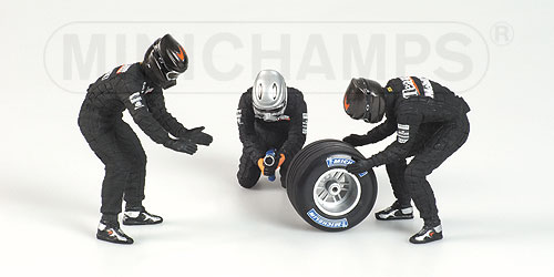 MCLAREN REAR TYRE CHANGE SET – 2002 1:18 model