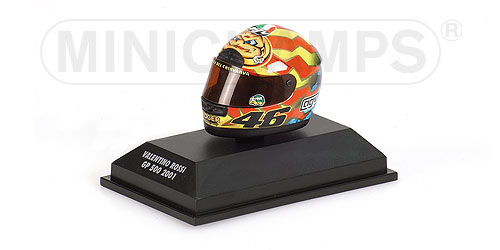 AGV HELMET – VALENTINO ROSSI – WORLD CHAMPION MOTOGP 2001 1:8 model