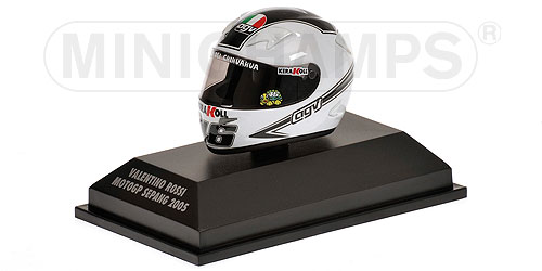 AGV HELMET – VALENTINO ROSSI – WORLD CHAMPION MOTOGP SEPANG – 2005 1:8 model