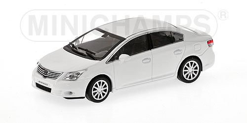 TOYOTA AVENSIS – 2009 – WHITE L.E. 750 pcs. 1:43 model