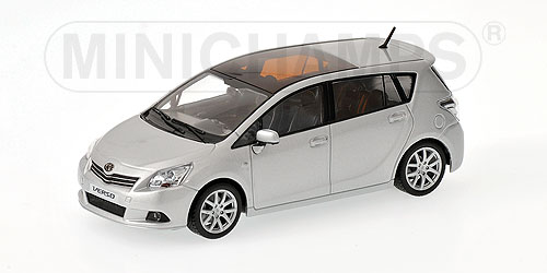 TOYOTA VERSO – 2009 – SILVER L.E. 750 pcs. 1:43 model