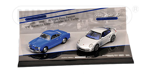 DOUBLE SET PORSCHE 911 TURBO (997) – 2010 SILVER / VW KARMANN GHIA COUPE – 1955 BLUE – ’20 YEARS MC L.E. 2028 pcs. 1:43 model