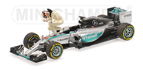 MERCEDES AMG PETRONAS F1 TEAM – F1 W06 HYBRID – LEWIS HAMILTON – WINNER USA GP 2015 SET W/ FIGURINE L.E. 1015 pcs. 1:43 model