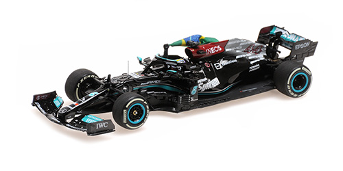 MERCEDES-AMG PETRONAS FORMULA ONE TEAM W12 E PERFORMANCE – HAMILTON – 1ST BRAZILIAN GP 2021 W/FLAG 1:43 model