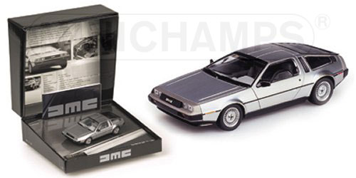 DE LOREAN DMC 12 – 1981 – ‘GIFT BOX’ L.E. 9999 pcs. 1:43 model