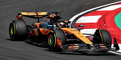 MCLAREN FORMULA 1 TEAM MCL39 – OSCAR PIASTRI – WINNER CHINA GP 2025 1:18 model