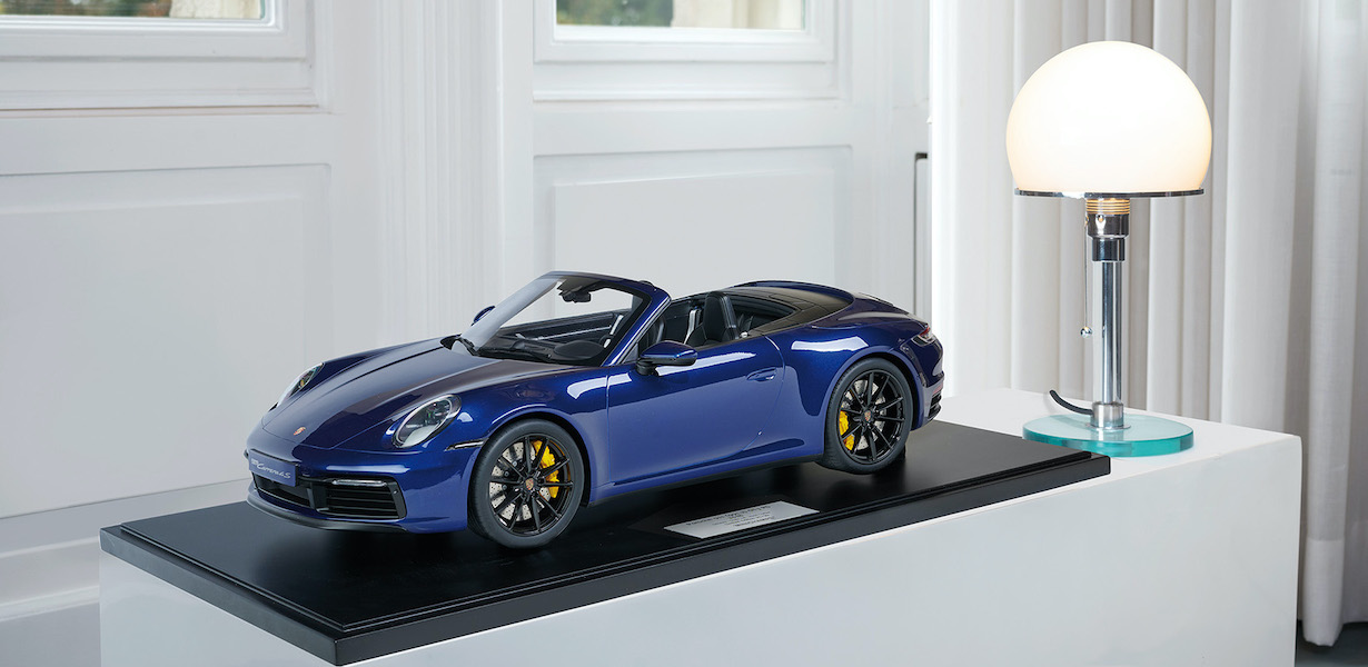 PORSCHE 911 (992) CARRERA 4S CABRIOLET – 2020 – ENZIAN BLUE METALLIC - L.E. 99 pcs. 1:8 model