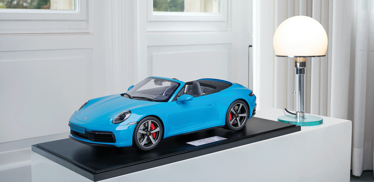 PORSCHE 911 (992) CARRERA 4S CABRIOLET – 2020 – MIAMIBLAU - L.E. 99 pcs. 1:8 model