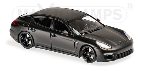 PORSCHE PANAMERA TURBO S – 2013 – MATT BLACK 1:43 model