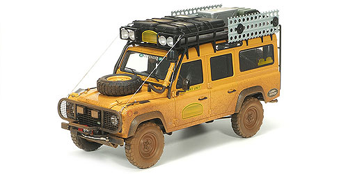 LAND ROVER DEFENDER 110 – ‘CAMEL TROPHY’ – DIRTY VERSION 1:18 model