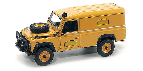 LAND ROVER 110 CAMEL TROPHY SUPPORT UNIT BORNEO – 1985 1:18 model