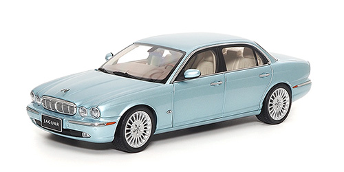 JAGUAR XJ6 (X350) – SEAFROST (LIGHT BLUE) 1:18 model