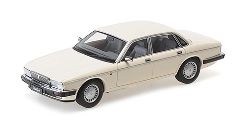 JAGUAR DAIMLER XJ6 (XJ40) – GLACIER WHITE 1:18 model