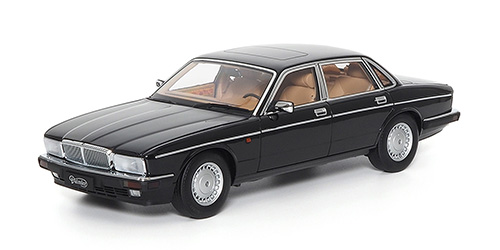 JAGUAR DAIMLER XJ6 (XJ40) – EBONY BLACK 1:18 model