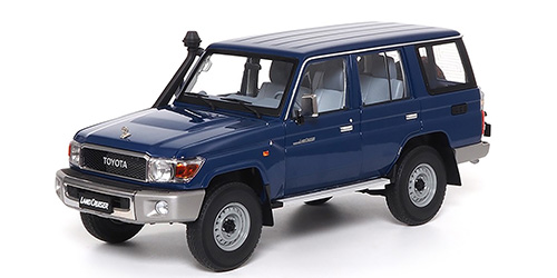 TOYOTA LAND CRUISER 76 – 2017 – BLUE 1:18 model