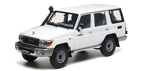 TOYOTA LAND CRUISER 76 – 2017 – WHITE 1:18 model