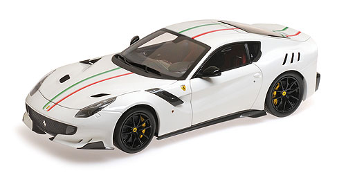FERRARI F12 TDF – BIANCO AVUS TRICOLORE 1:18 model