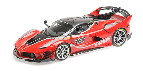 FERRARI FXX-K EVO ROSSO CORSA # 18 1:18 model