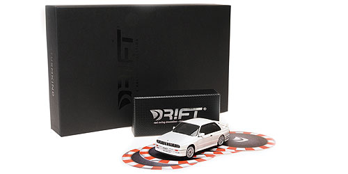 BMW M3 E30 – STREETCAR – WHITE 1:43 model
