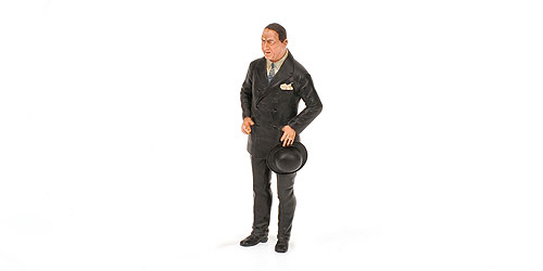 FIGURINE ETTORE BUGATTI – 1930 (POSITION 1) 1:18 model