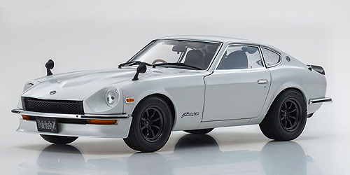 NISSAN FAIRLADY Z (S30) – WHITE PEARL (08220WP) 1:18 model