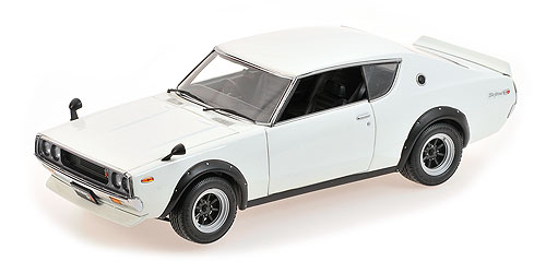 NISSAN SKYLINE 2000 GT-R KPGC110 – STREET SPORTS – WHITE 1:18 model