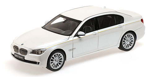 BMW 7 SERIES (F02) – BRILLIANT WHITE (08783BRW) 1:18 model