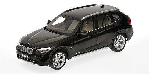 BMW X1 -SDRIVE28i – BLACK 1:18 model