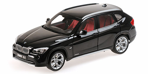 BMW X1 xDRIVE 28i (E84) – BLACK SAPPHIRE (08791BS) 1:18 model
