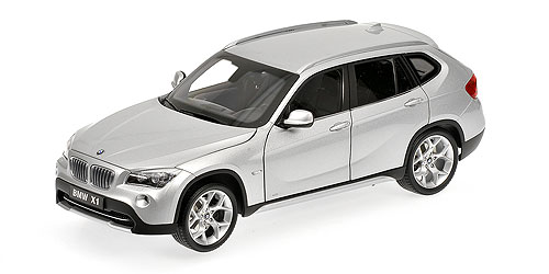 BMW X1 – TITAN SILVER 1:18 model