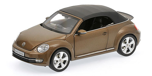 VOLKSWAGEN THE BEETLE CONVERTIBLE – 2013 – TOFFEE BROWN METALLIC (08812TBR) 1:18 model